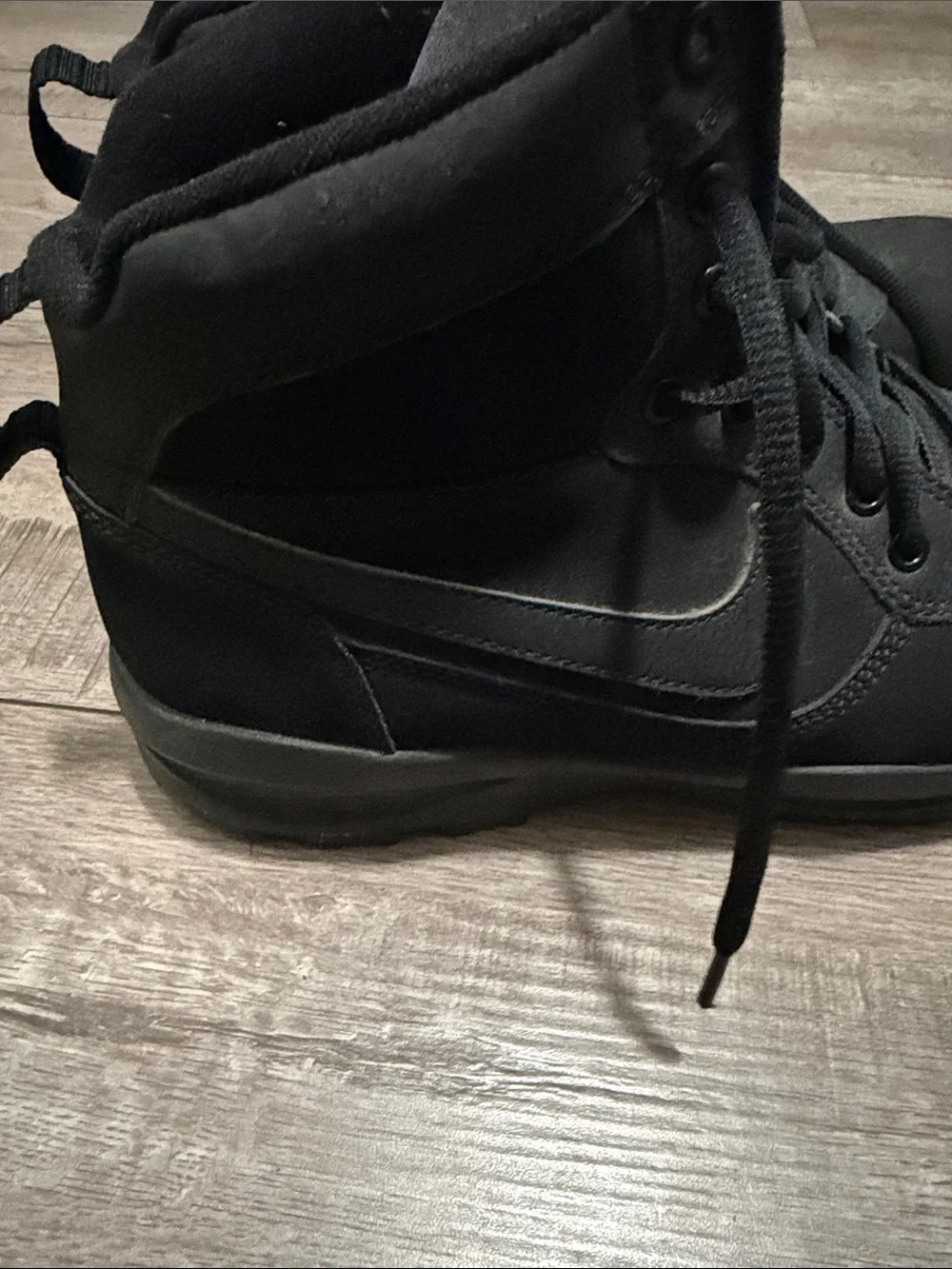 Nike Men's All-Black High-Top Utility Boots